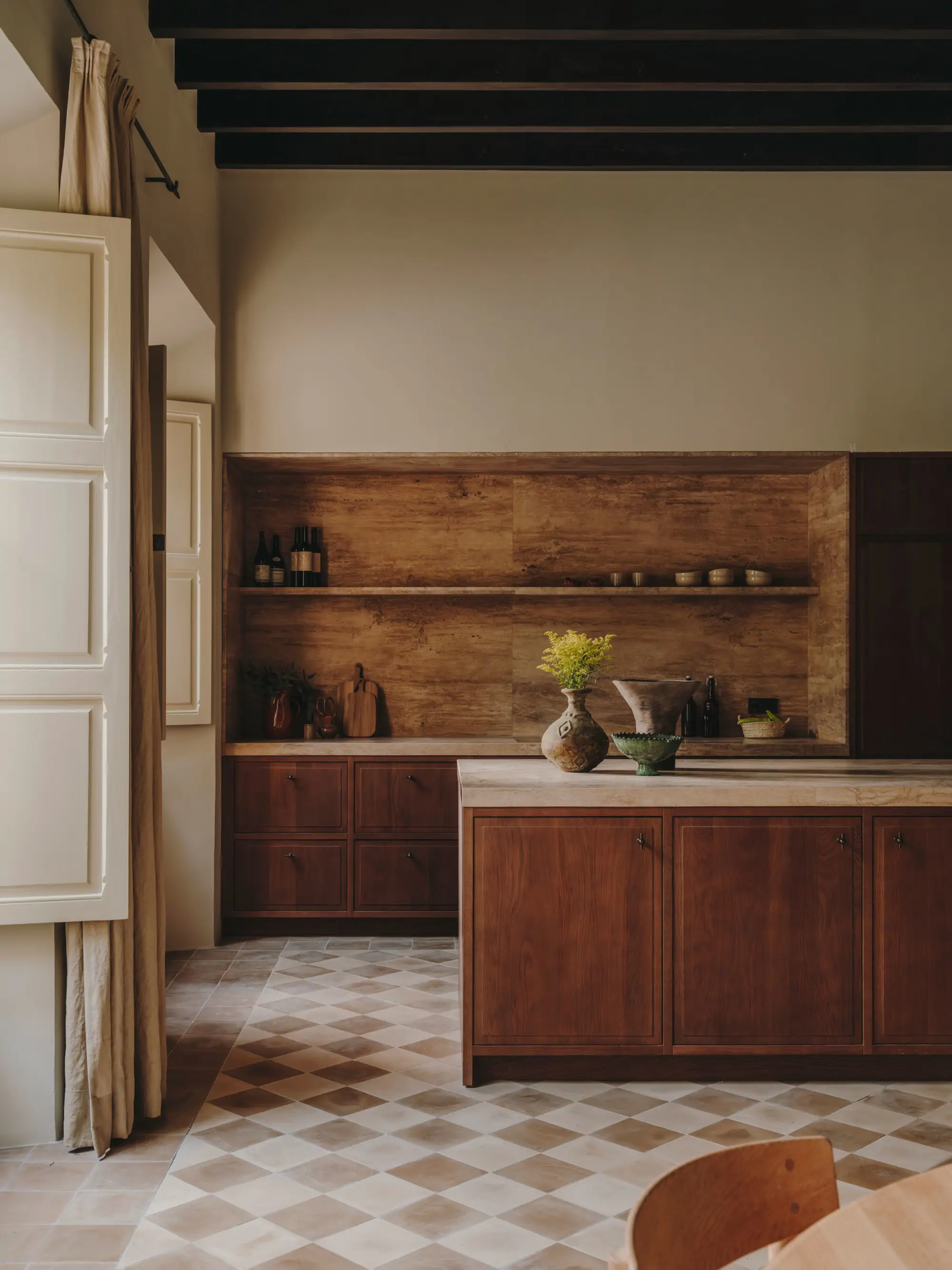 Cocina rústica con baldosa hidráulica